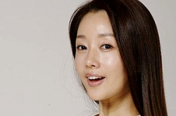 【ユンソナのエロ画像２６枚】パンチラやおっぱいチラリＳＰ「韓国女優で成功した美人ヌードフェロモン女王」【永久保存版】の画像