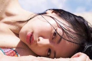 【エロ画像】山本舞香、水着おっぱい！濡れたお胸の谷間がエロくてたまらんｗｗｗｗｗｗｗｗｗ の画像