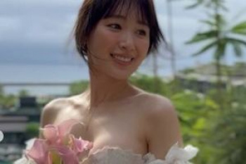 【エロ画像】高山一実、おっぱいエロすぎ！がっつりお胸を披露してしまうｗｗｗｗｗ【動画あり】の画像