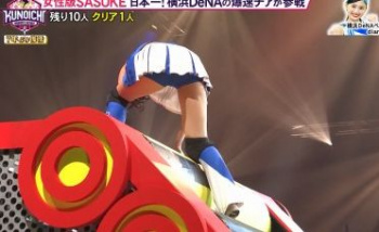 【エロ画像】KUNOICHIさん、健康的パンチラとおっぱいと脚線美が抜ける番組だった安定すぎの画像