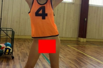 【バスケエロ画像67枚】おっぱいパンチラ丸見えで乳首激しくぶつけ合うスケベ目線SP【永久保存版】の画像