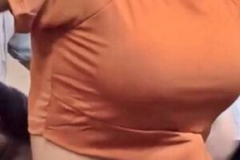 【エロ画像】あのちゃん、おっぱいデカッ！盛ったお乳もエロくてたまらんｗｗｗｗｗ【GIF動画】の画像