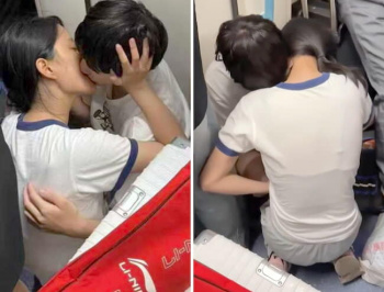 【エロ画像】10代カップル、地下鉄で「手コキ×手マン」する様子が激写されるｗｗｗの画像