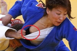 【格闘技エロ画像115枚】ヌードや柔道乳首ポロリにパンチラハプニングはスケベ目線抜ける【永久保存版】の画像