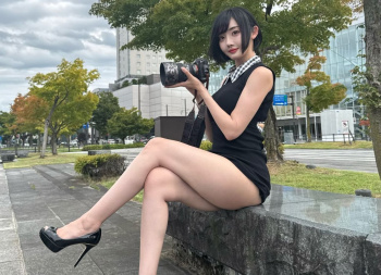 【エロ画像】パンツ見えそうで見えない美脚グラドルあやちゃもさんの画像