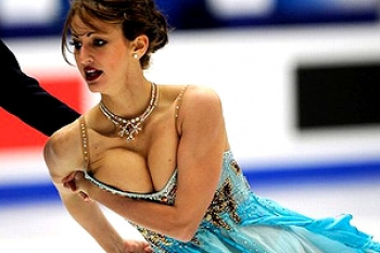 【女子フィギュアエロ画像２４４枚】スケートの乳首ポロリやおっぱいパンチラすけべ目線抜けるww【永久保存版】の画像