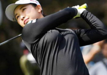 【エロ画像】【画像】女子ゴルファーさん、巨 乳を揺らしてしまうｗｗｗｗｗｗｗｗｗｗの画像