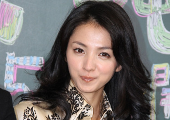 【満島ひかりエロ画像４６枚】ヌードで乳首もパンチラ股間くぱぁ開いたりおっぱい映画抜けるお宝ＳＰ【永久保存版】の画像