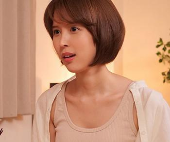 【葵つかさ】清楚な妻が寝る前も入浴中も寝起きもお口ので好き放題に…もうおかしくなるまで搾り取られますの画像