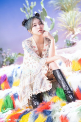 胸元ゆるゆる衣裳でがっつり踊っちゃうTWICEチェヨンの画像