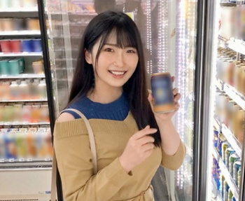 脱いだら凄い巨乳！剥き出しの性欲で乳を揺する美女💛の画像