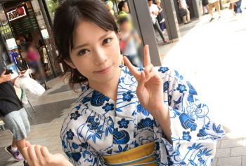 【浴衣美女】浴衣をめくったら可愛いちっぱいとプリっと小尻だった件wwwwwの画像