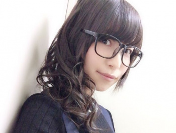 【画像】こういうメガネ女子っていいよなwwwwwwwwwwwwwwwwの画像