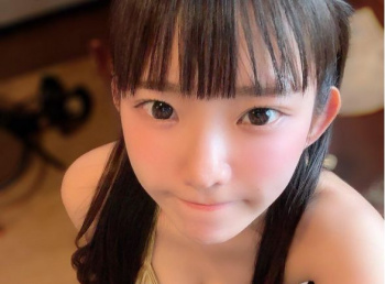 【画像】すでにメスの体つきになったいもうとwwwwwwの画像