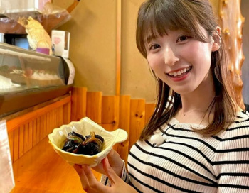 【画像】女子アナさん、おつぱいがデカすぎる これ男なら顔埋めたくなるだろwwwwwwwwの画像