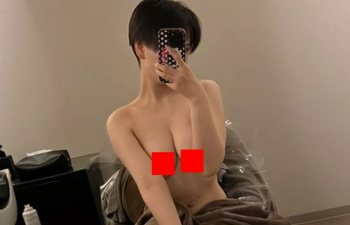 【画像】ボーイッシュ、小ぶりな乳を 放り出すwwwwwwの画像