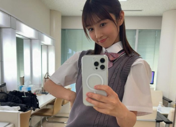 【画像】小倉優子さん(40)、制服姿がまだまだイケるｗｗｗｗｗｗの画像