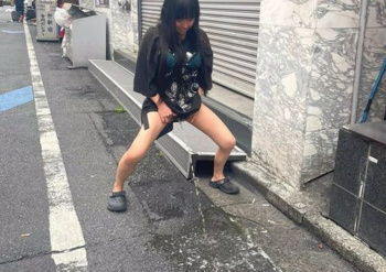 【画像】女さんのおしっこ、勢いが凄すぎるwwwwwwwwwwwwwwwwwwwwwwwwの画像