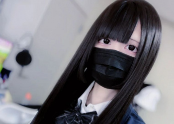 【画像】ボーイッシュ、スカートめくると 履いてないwwwwwwの画像