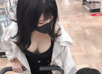 【画像】子持ち人妻のヱロさは異常wwwwwwwwwwwwwwwの画像