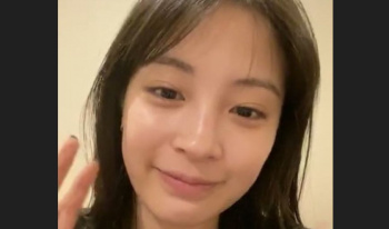 【画像】一流女優のすっぴん、ガチで可愛すぎるんだがwwwwwwwwの画像