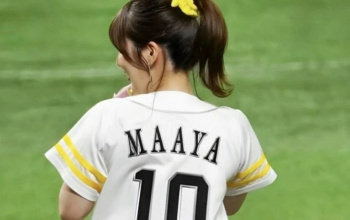 【画像】まだ内田真礼ちゃん(36)のデカケツ見た事ないヤツwwwwwwwwwwwの画像