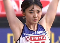 【画像】女子陸上選手、「工ロい目で見ないで下さい…」←無理だろwwwwwwwwwwの画像
