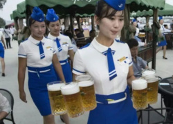 【画像】北朝鮮のビアガール、ほぼ昭和ｗｗｗｗｗｗｗｗの画像
