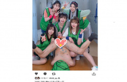 【画像】女子バスケ部員に性的イジメされている様子をSNSにアップされた男子マネージャー、羨ましすぎると話題にの画像