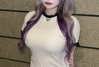 【画像】おっ ぱい大きい警報発令へ。巨 乳体操服が発見されるwwwwwwwの画像