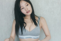 【画像】本田真凜「カルバンクライン履いてみたw」 エッエッッッッッッッッッッッ‼の画像