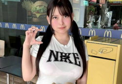 【画像】こんな工ッチな移民なら受け入れOKなんだがｗｗｗｗｗｗｗの画像