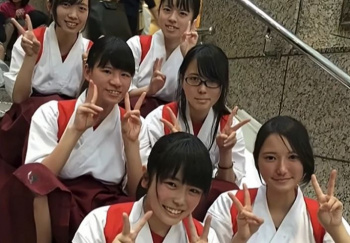 【画像あり】書道部J K、案外可愛いｗｗｗ筆おろしして欲しいｗｗｗｗｗｗｗｗｗｗの画像