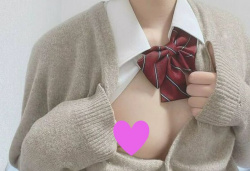 【画像】ボーイッシュJ Kさん、頭隠して乳頭隠せずwwwwwwwwwwwwwwwの画像