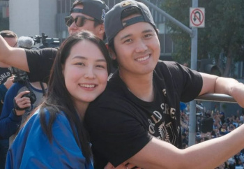 【画像】大谷翔平さん、公衆の面前で真美子夫人にムラムラしてしまうｗｗｗｗｗｗｗｗｗｗｗｗｗの画像