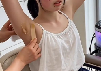 【画像】女子 高生が腋毛を処理している様子が流出してしまうｗｗｗｗｗｗｗｗｗｗｗの画像
