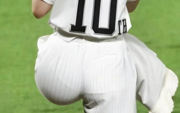 【画像】内田真礼ちゃんのデカケツって何が詰まってんだろうｗｗｗｗｗｗｗｗｗの画像