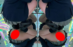 【画像】J Kさんガラス床でおパンツ丸見えにｗｗｗｗｗｗｗｗｗｗｗｗｗｗの画像