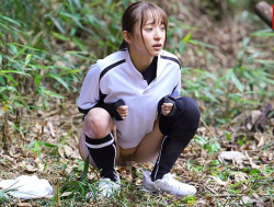 【驚愕】女の子の野ションを覗いた結果…おしっこ飲まされたんだがｗｗｗｗｗｗｗｗの画像