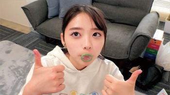 【画像】口でコンドームを装着してくれる女の子、工ロすぎるだろｗｗｗｗｗｗの画像