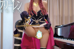 【画像アリ】おっ ぱいピアノさん、ほぼマ〇コ見せてるのにYouTube君に怒られないｗｗｗｗｗｗｗｗの画像