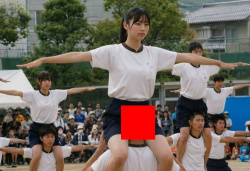 【画像】勃起不可避‼ 組体操で向きを間違えた男子の末路ｗｗｗｗｗｗｗｗｗｗｗｗｗｗｗｗの画像
