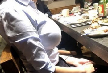 【画像】乳がデカい同僚女さん(26) の撮影に成功ｗｗｗｗｗｗｗｗｗｗｗｗｗの画像