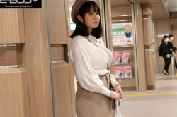 【朗報】身長低い女って何であんな工ロいの？？？の画像