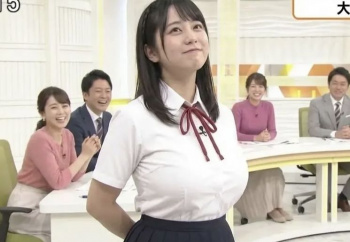 【画像】デカ乳女子アナさん、地上波でピチピチの制服姿を披露してしまうｗｗｗｗｗｗの画像