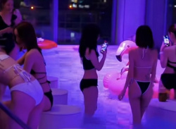 【画像】渋谷にあるナイトプールが工ロすぎると話題にｗｗｗｗｗｗｗｗｗの画像