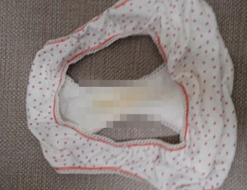 【画像】同僚女子(20)の使用済みパンティ、汚すぎだろｗｗｗｗｗｗｗｗｗｗの画像