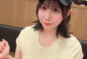 【画像】99%の男がおっ ぱいに夢中でラーメンに気づかない画像ｗｗｗｗｗｗｗｗｗｗｗの画像
