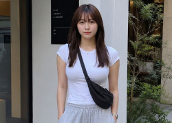 【画像】最近のまんさん、ガチで全員この格好してるwwwwwwwwwの画像