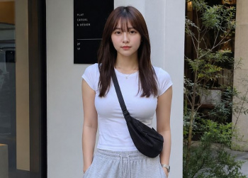 【画像】最近のまんさん、ガチで全員この格好してるwwwwwwwwwの画像